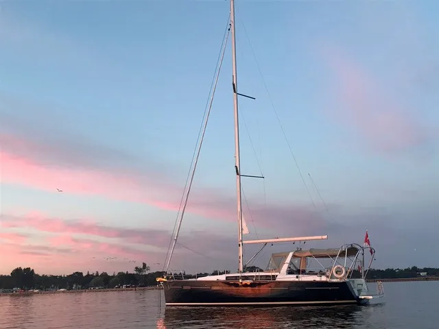 Beneteau 41 Oceanis with Klacko Dinghy Arch